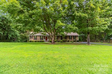 225 Oakmont Rd, Stanley, NC 28164 - photo 2