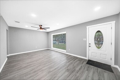 611 Spell St, Houston, TX 77022 - photo 4