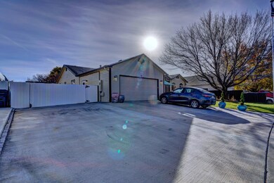 566 Shoshone St, Grand Junction, CO 81504 - photo 4