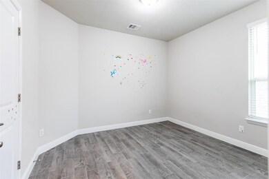 1512 Seabiscuit Dr, Granbury, TX 76049 - photo 6