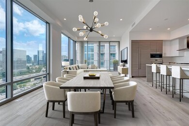 Open Concept Kitchen with sitting area , siematic