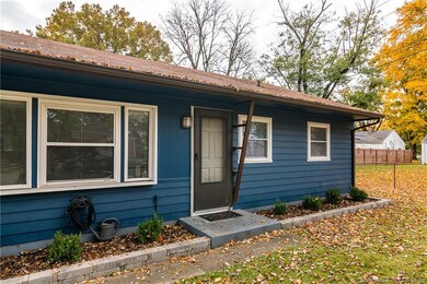 902 Sycamore Dr, Jeffersonville, IN 47130 - photo 5