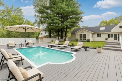 10 Jensen Ct, Chatham, NJ 07928 - photo 3