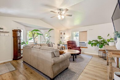 2611 SW Salmon Ave.