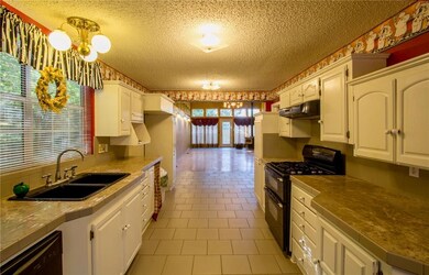 307 Wallace St, Prairie Grove, AR 72753 - photo 4