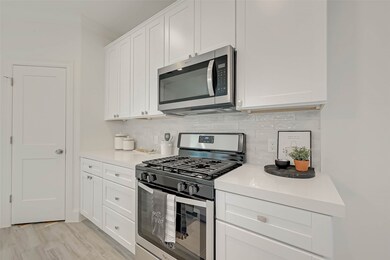 5032 Golden Forest Dr, Houston, TX 77091 - photo 5