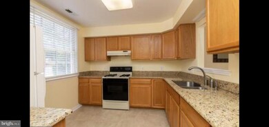 104 Washington Ct, Camden, NJ 08103 - photo 3
