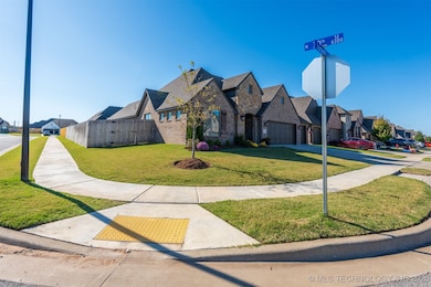 2923 E Portland St, Broken Arrow, OK 74014 - photo 2