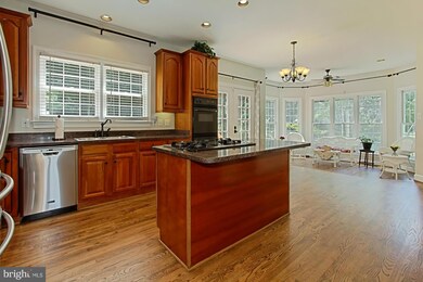 7925 Hollington Place, Fairfax Station, VA 22039 - photo 6