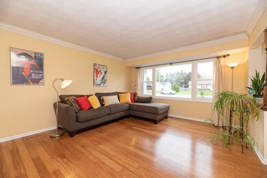 2731 Hemlock-5