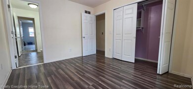 32230 Ruehle Ave, Warren, MI 48093 - photo 7