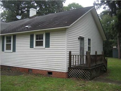 1106 2nd Ave, Kingstree, SC 29556 - photo 2