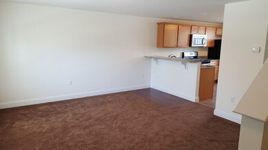 246 High St Extension unit 4, Lancaster, MA 01523 - photo 3