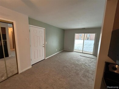 34650 Clarkson Dr W unit 43, Fraser, MI 48026 - photo 7