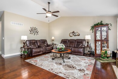 2051 Briarbend Ct, Maryville, IL 62062 - photo 3