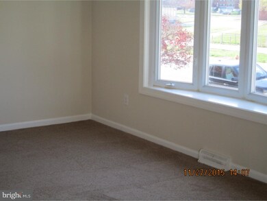 8929 Ashton Rd, Philadelphia, PA 19136 - photo 2