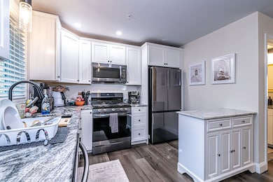 13 Sapphire Ln, Nashua, NH 03064 - photo 7