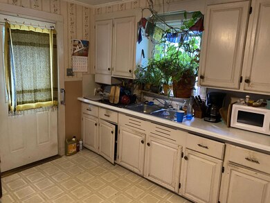 05 Kitchen