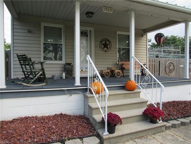 Covered front porch.