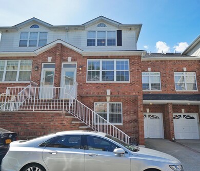 4 Daniella Ct, Staten Island, NY 10314 - photo 2