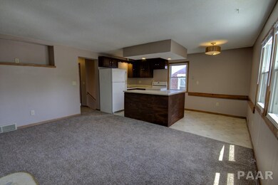 2127 W 2nd St, Davenport, IA 52802 - photo 4