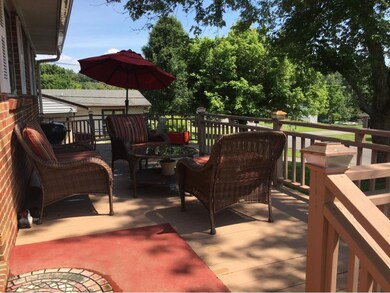 1423 Stoneybrook Dr, Johnson City, TN 37601 - photo 7