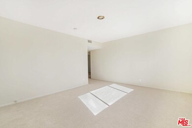1539 N Laurel Ave unit 16, Los Angeles, CA 90046 - photo 3
