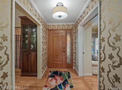 7357 W Greenwich Dr, Bloomfield Hills, MI 48301 - photo 5