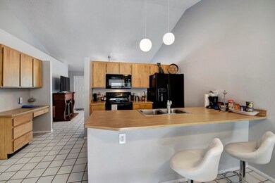Spacious Kitchen with Desk