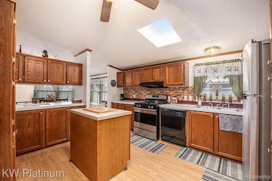 8042 Harbour Dr, Ira Township, MI 48023 - photo 7