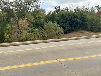 Triangle on Right Side of Versailles