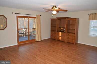 7118 Carmae Rd, Sykesville, MD 21784 - photo 7