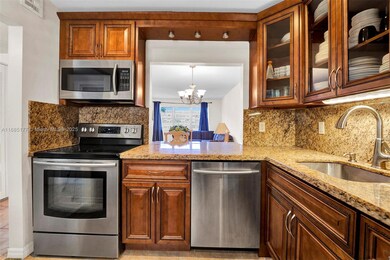 410 SE 2nd St unit 220, Hallandale Beach, FL 33009 - photo 2