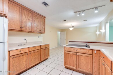2 (4 of 23) Kitchen