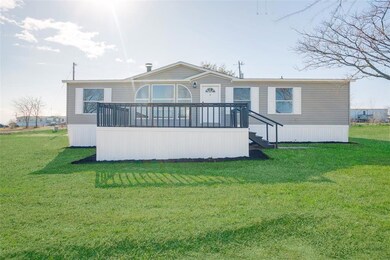 127 Enchanted Lakes Dr, Azle, TX 76020 - photo 3