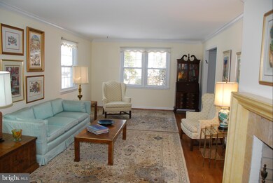 9108 Hamilton Dr, Fairfax, VA 22031 - photo 6