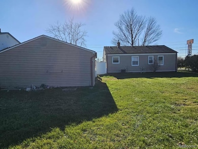 13811 E 14 Mile Rd, Sterling Heights, MI 48312 - photo 5