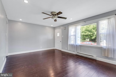 136 S 3rd St, Telford, PA 18969 - photo 3