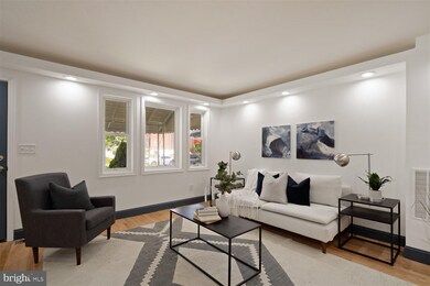 819 Wildwood Pkwy, Baltimore, MD 21229 - photo 4