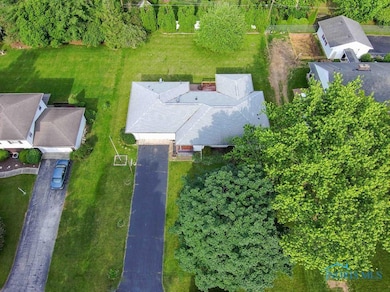 1527 Lockwood Rd, Findlay, OH 45840 - photo 5