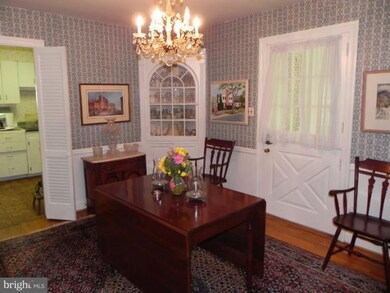 1210 Lake Falls Rd, Baltimore, MD 21210 - photo 4