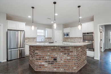 4003 Navasota Dr, Midland, TX 79707 - photo 3