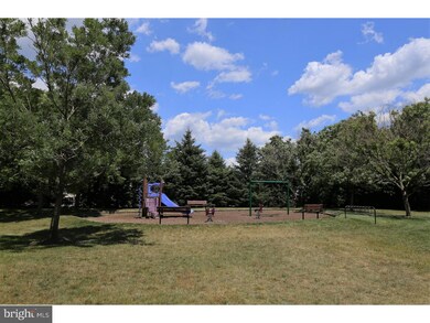 204 Cobblestone Ct, Monmouth Junction, NJ 08852 - photo 7