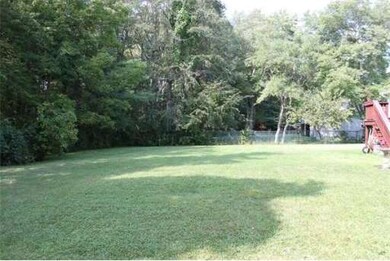 103 Atkinson Dr, Bridgewater, MA 02324 - photo 3