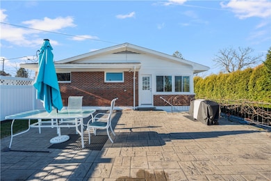 285 School St, Lincoln, RI 02865 - photo 3