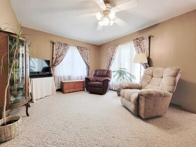 1526 Lilac Ln, Cedar Falls, IA 50613 - photo 4