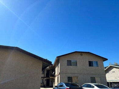 5801 Fairfax Rd, Bakersfield, CA 93306 - photo 2