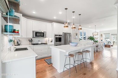 Phenomenal Kitchen & Great Room