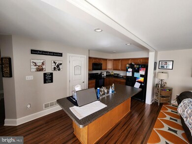 26 Heffner Ln, Temple, PA 19560 - photo 5