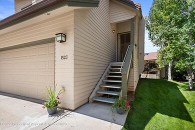 1523MockingbirdLn_HiRes_220729002